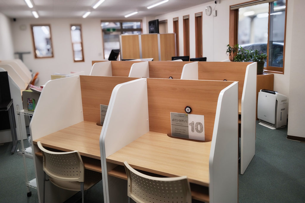 ROOT個別指導塾4中教室 上田市の高校受験 個別指導 | Smile School